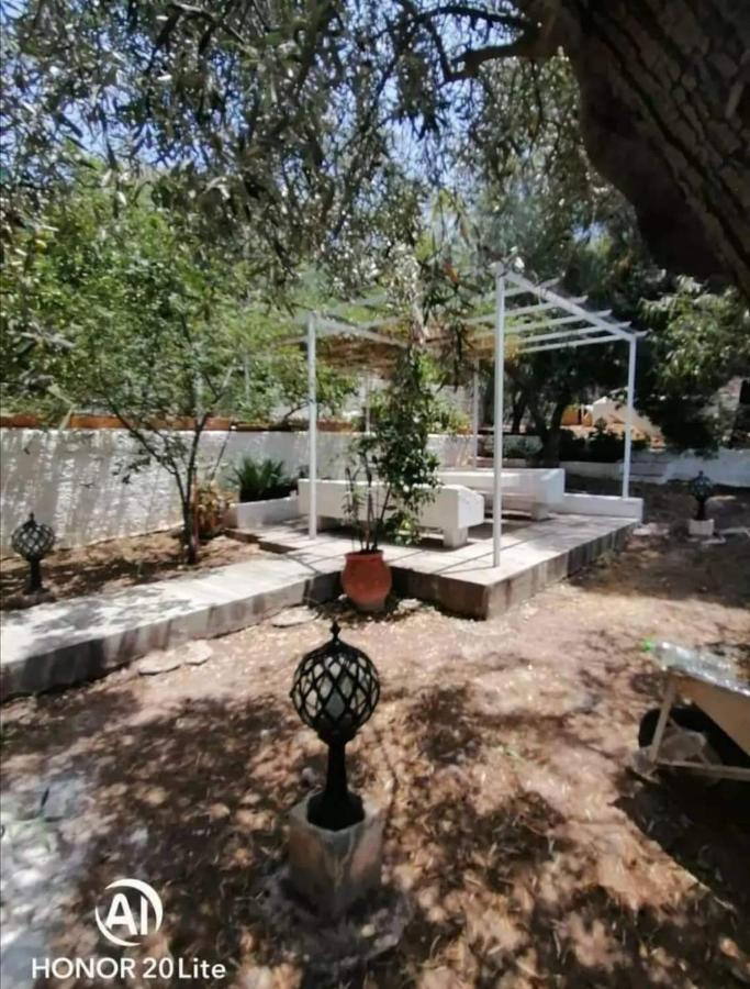 Αίγινα Εξοχική Κατοικία Eginitissa Luaran gambar